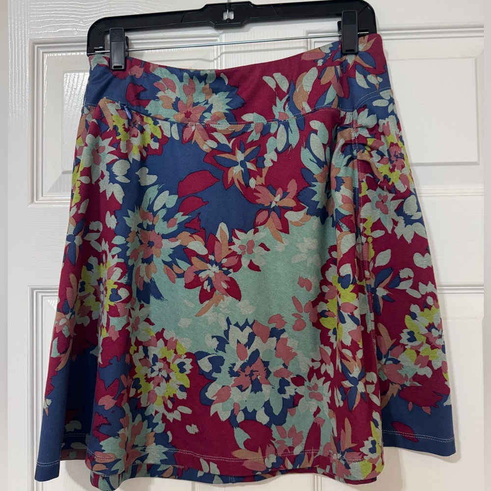 REI Women’s Skirt Colorful Floral 1 Zip Pocket Stretch Active Outdoor Size M